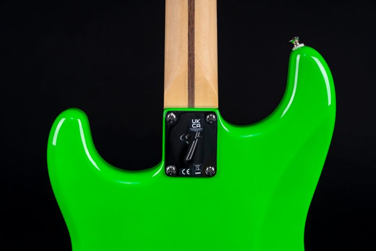 Fender-Limitedด้านหลัง ขายราคาพิเศษ