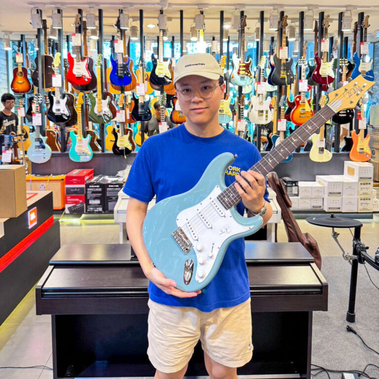 PRS SE Silver Sky Stone Blue