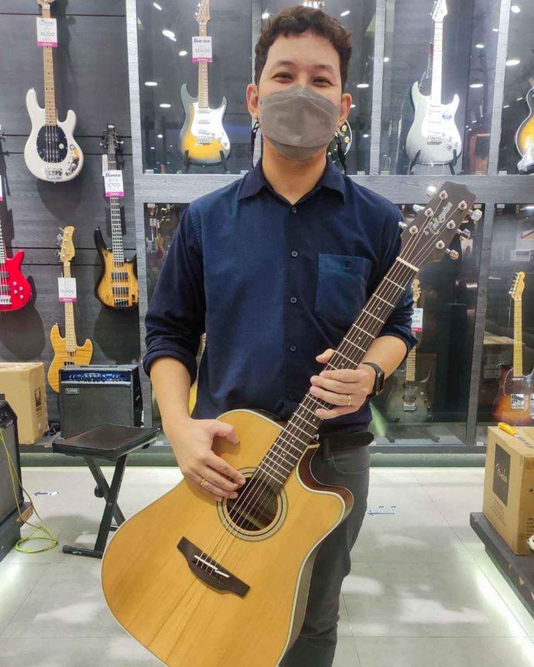 Takamine GD20CE ลูกค้า Music Arms