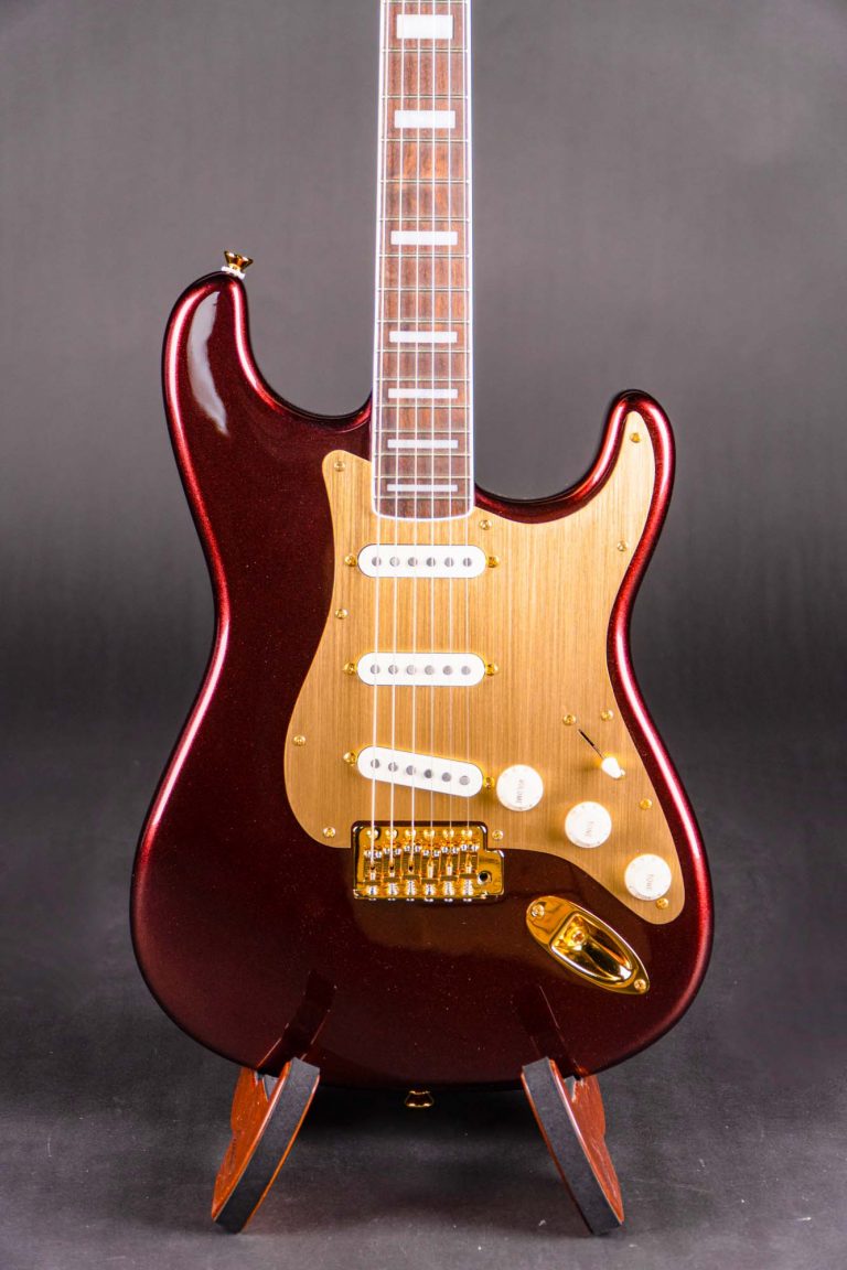 Squier 40th Anniversary Stratocaster Gold Edition Ruby Red Metallic Body ขายราคาพิเศษ