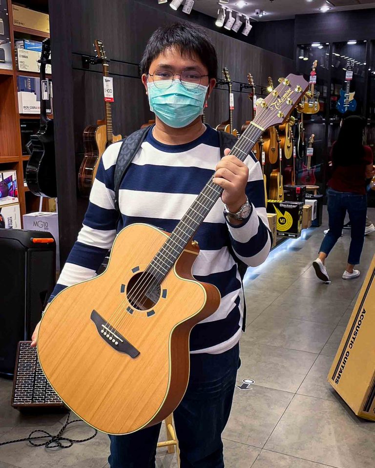Takamine ED05SC ลูกค้า Music Arms