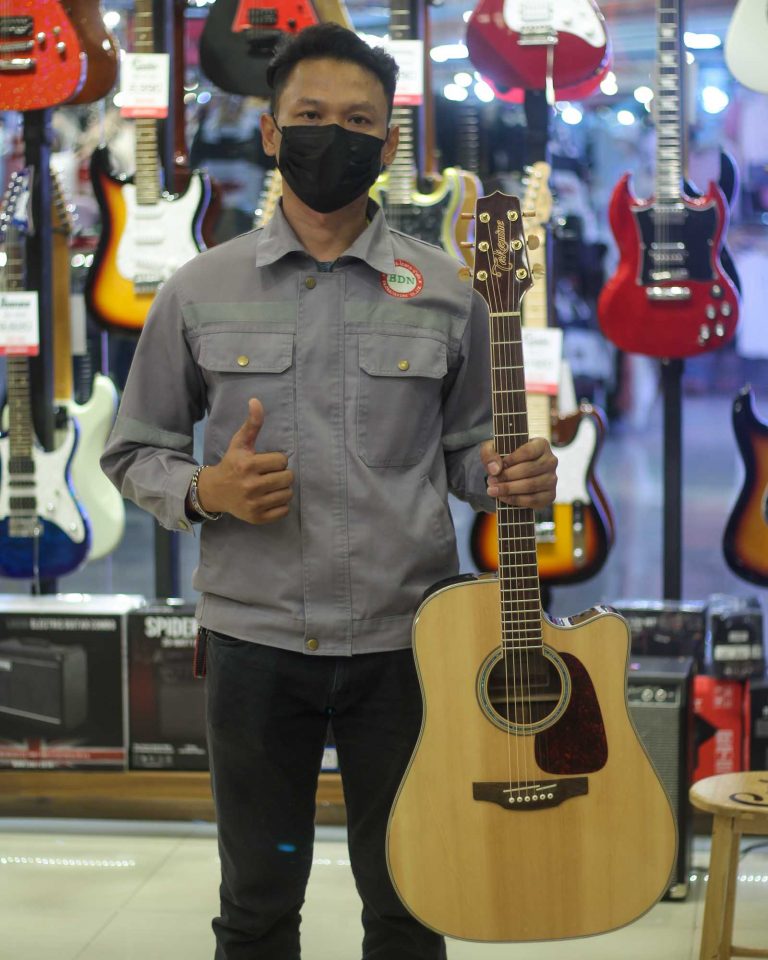 Takamine GD71CE ลูกค้า Music Arms