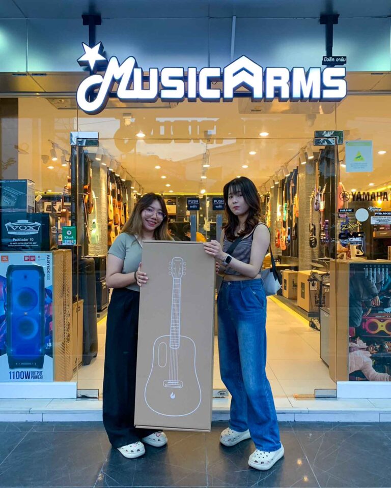 โปร่งไฟฟ้า BLUE LAVA ORIGINAL FREEBOOST WHITE ชล