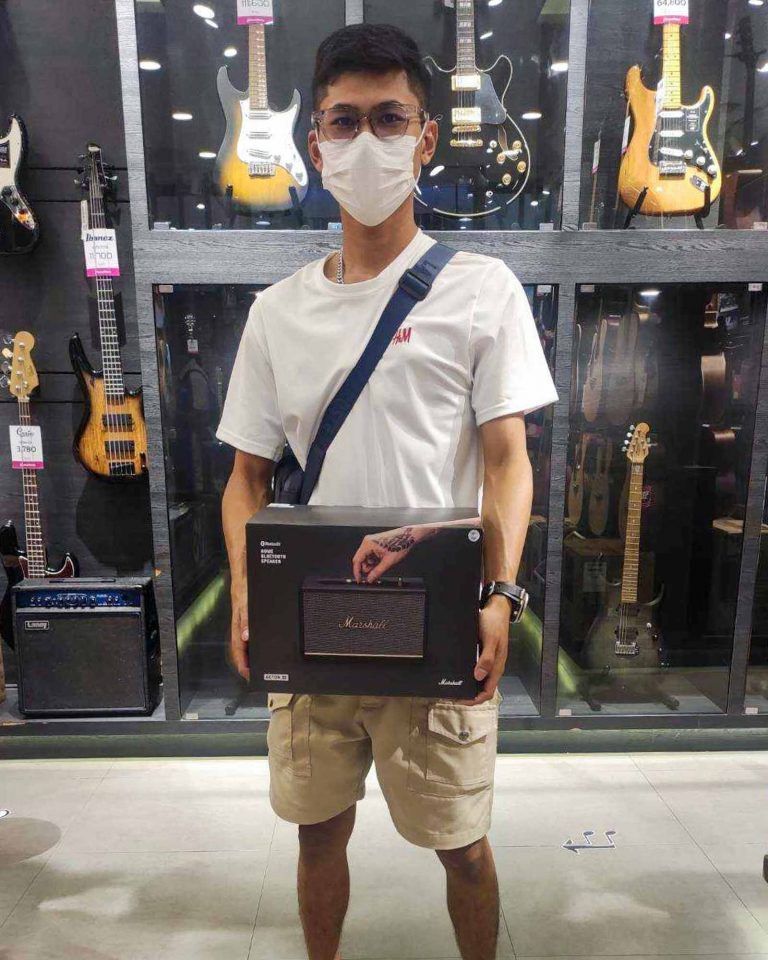 Marshall Acton III ลูกค้า Music Arms