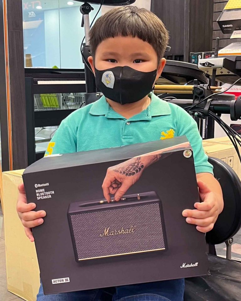 Marshall Acton III ลูกค้า Music Arms