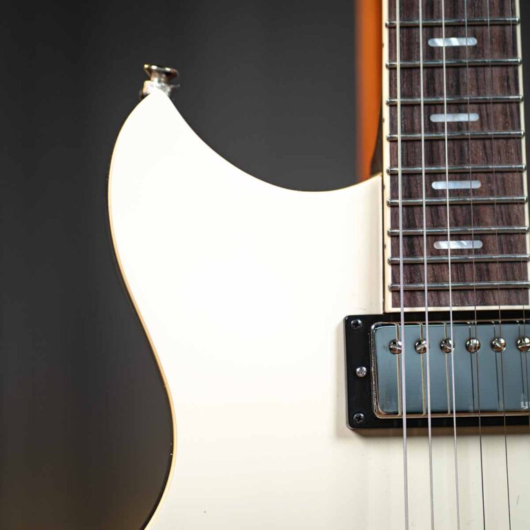 YAMAHA RSS20 REVSTAR กีตาร์ไฟฟ้า White ขายราคาพิเศษ