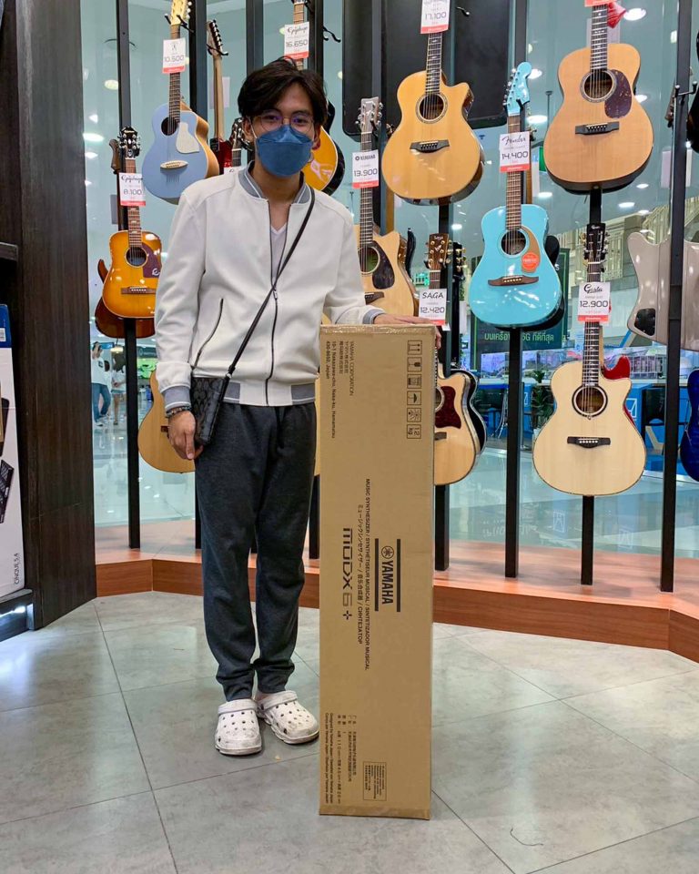 Yamaha MODX6+ ลูกค้า Music Arms