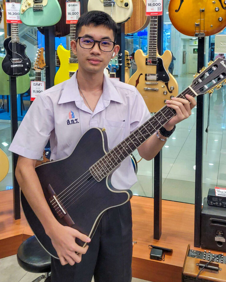 Ibanez TOD10N Tim Henson Signature