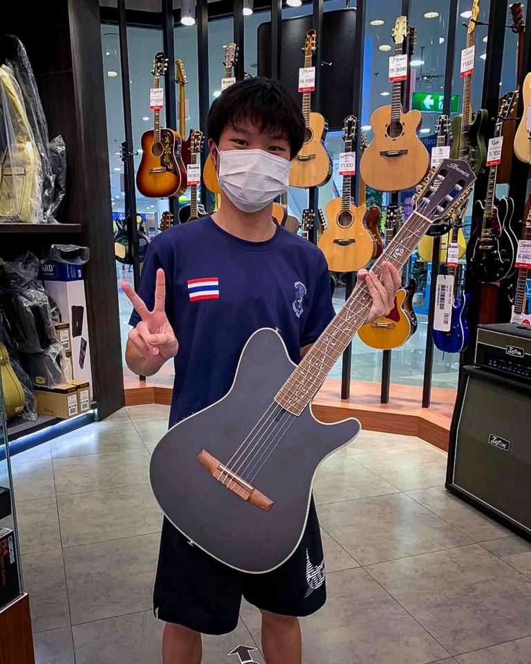 Ibanez TOD10N Tim Henson Signature ลูกค้า Music Arms