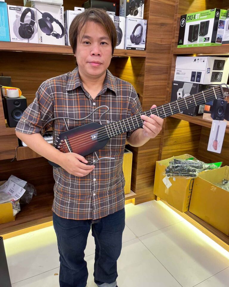 โปร่งไฟฟ้า Donner HUSH-I Silent Guitar Sunburst ชล