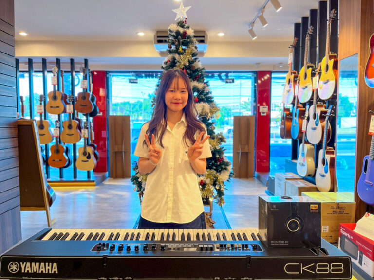 Yamaha CK88 + หูฟัง OneOdio Monitor 80