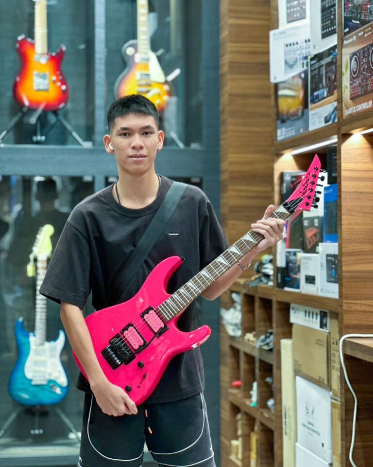 Jackson DK2XR HH Neon Pink