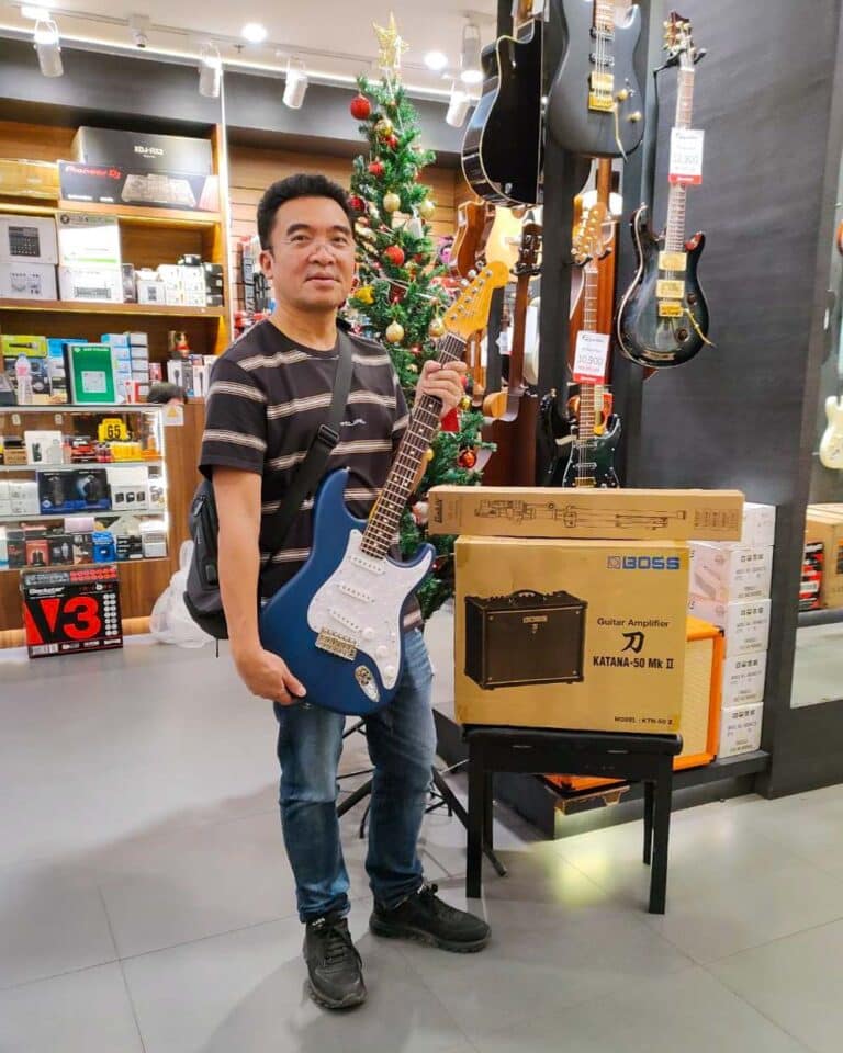 ลูกค้าที่ซื้อ Fender Cory Wong Stratocaster กีตาร์ไฟฟ้า