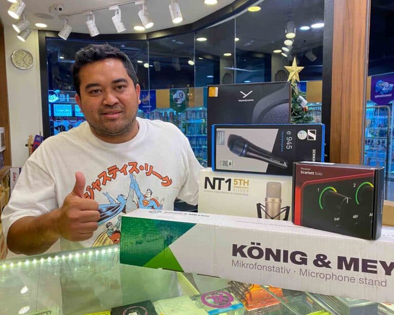 1ไมโครโฟน Rode NT1 Gen5 Nickel 0523 + 2อินเตอร์เฟส FOCUSRITE SCARLETT SOLO 4th GEN + 3ไมค์ Sennheiser E-945