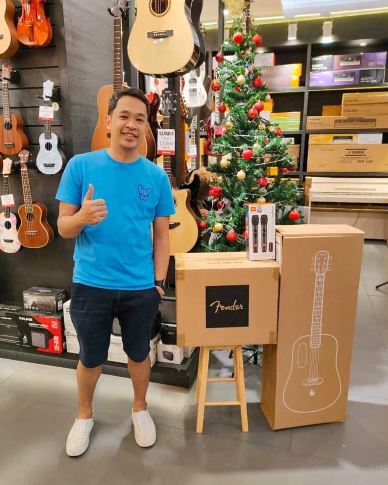 ลูกค้าที่ซื้อ Fender Acoustic Junior แอมป์กีตาร์โปร่ง