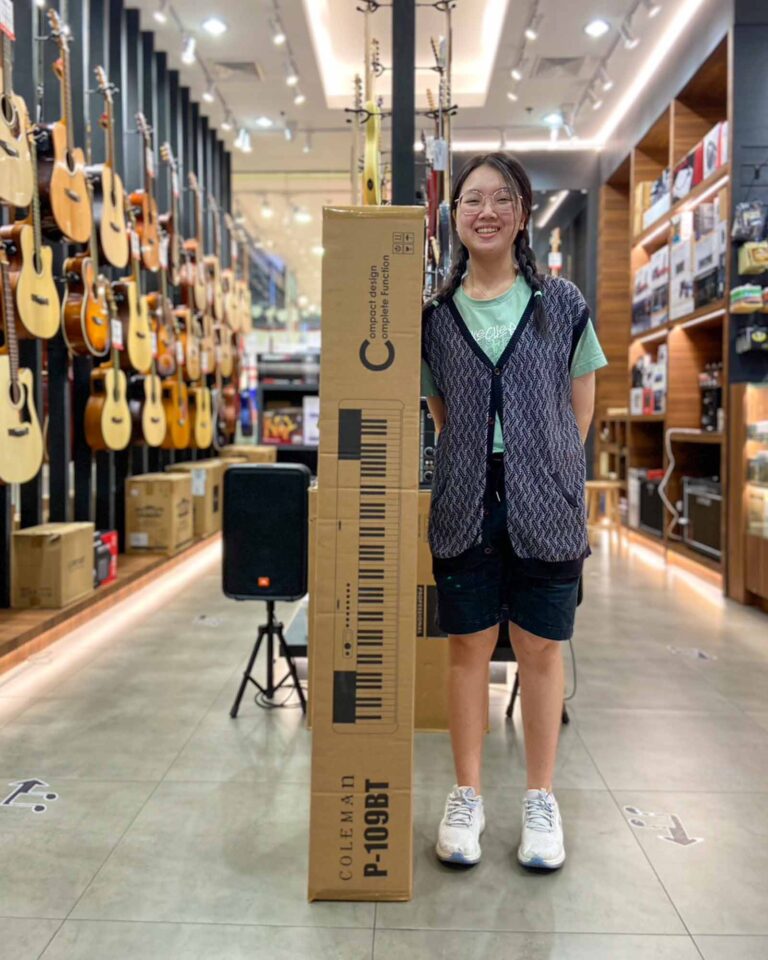 เปียโน Coleman P-109 BT สีดำ งาม