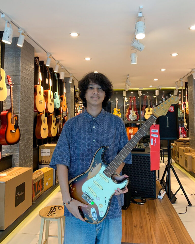 FENDER MIKE MCCREADY STRAT RW 3TS