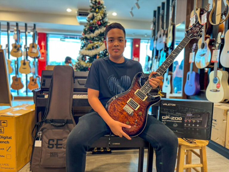 PRS SE Custom 24 Quilt Black Gold SB + Valeton GP-200 สีดำ