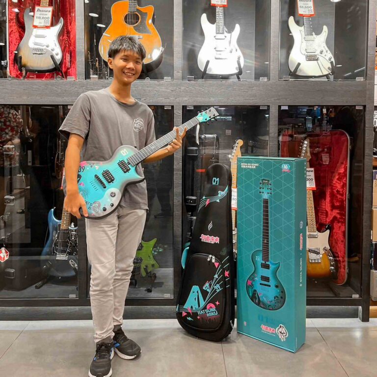 Enya Nova Go Sonic Hatsunu Miku สี BL