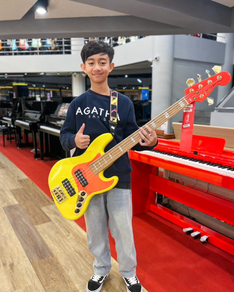 FENDER MONONEON J BASS V NEON YELLOW