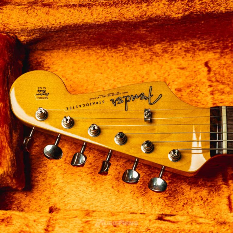 FENDER AMERICAN VINTAGE II 1961 STRATOCASTER ขายราคาพิเศษ