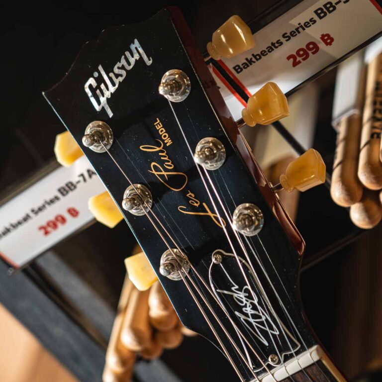 Gibson Slash “Jessica” Les Paul Standard, Honey Burst with Red Back กีตาร์ไฟฟ้า ขายราคาพิเศษ
