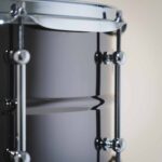 Ludwig LU0713C Universal 7 x 13″ Black Brass Chrome Snare Drum กลองสแนร์ ขายราคาพิเศษ