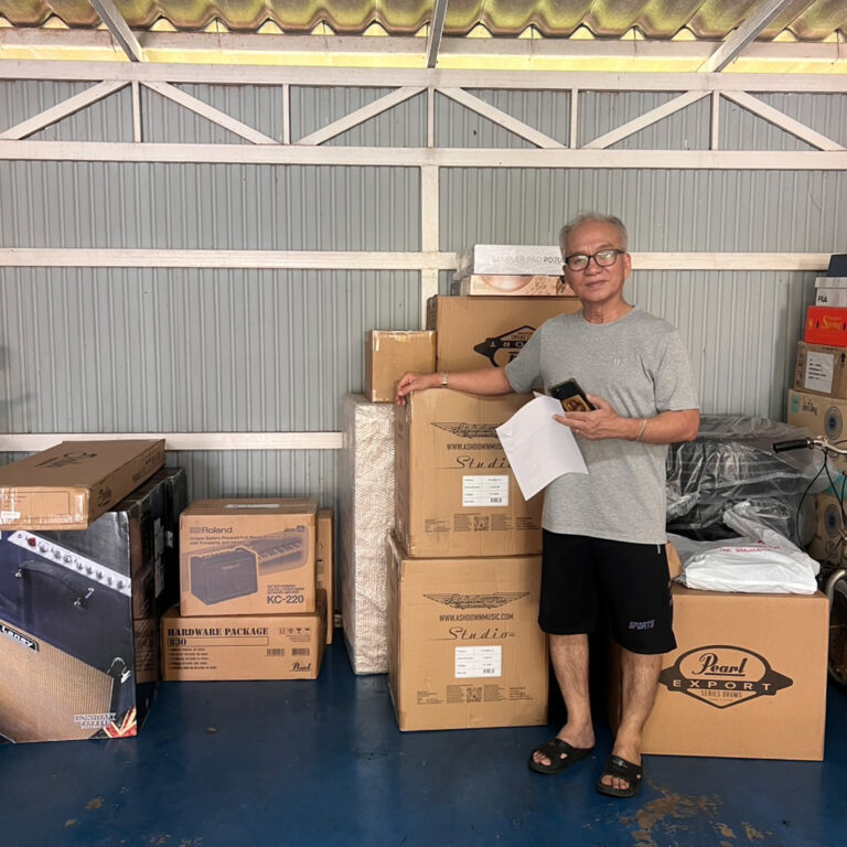 Avatar PD708 Sampler Pad แพดเดิ้ล Avatar pedal PD705 แอมป์เบส Ashdown Studio-12 แอมป์ไฟฟ้า Laney LFSUPER-212 Guitar Amplifier แอมป์คีย์บอร์ด Roland KC-220