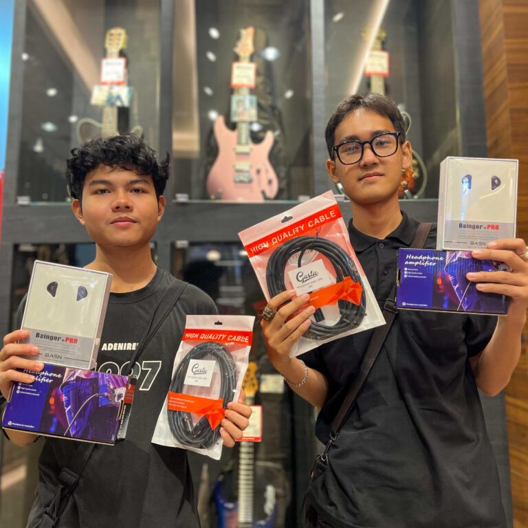 BASN BsingerPro Brown + G-Mark P3 Personal Headphone Amp + สายไมค์ GUSTA 5MBK