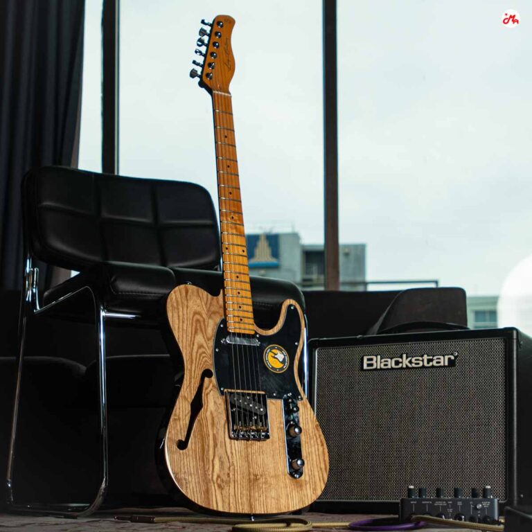 SIRE LARRY CARLTON T7TV ขายราคาพิเศษ