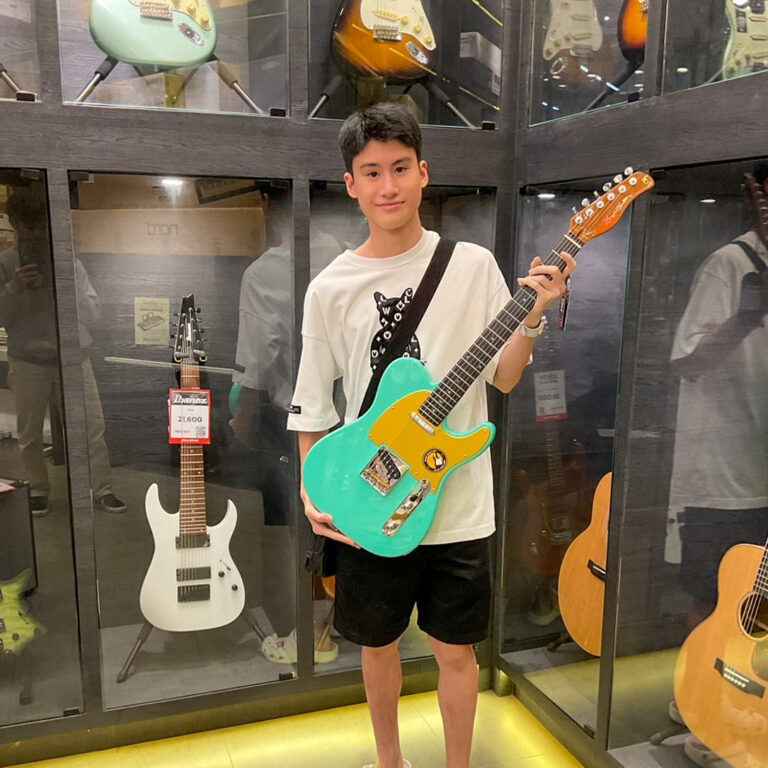 Sire Larry Carlton T7