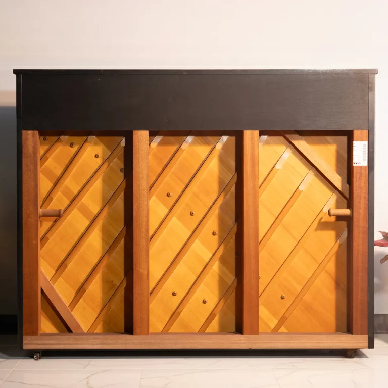 Yamaha Upright U1A อัพไรท์เปียโนมือสอง ขายราคาพิเศษ