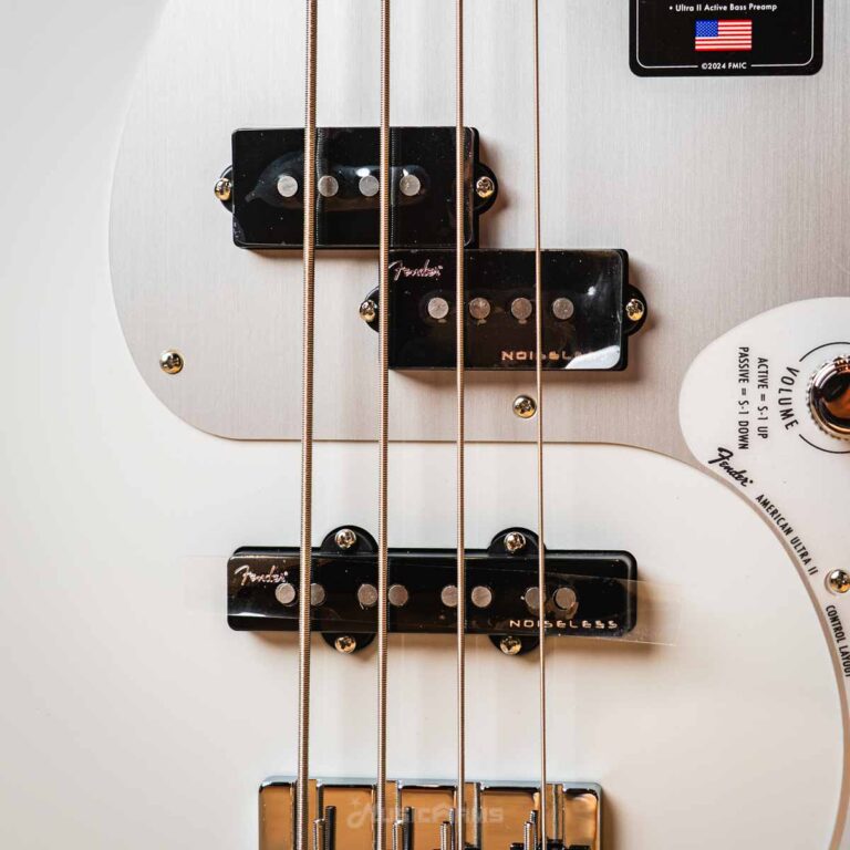 FENDER AMERICAN ULTRA II P BASS MN AVALANCHE ขายราคาพิเศษ