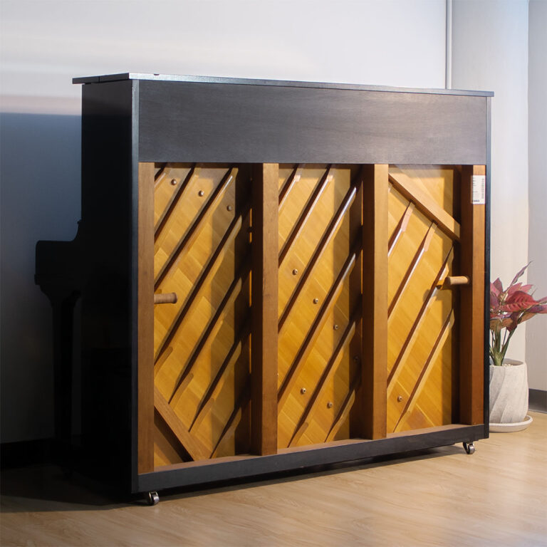 Yamaha Upright U30BL อัพไรท์เปียโน ขายราคาพิเศษ