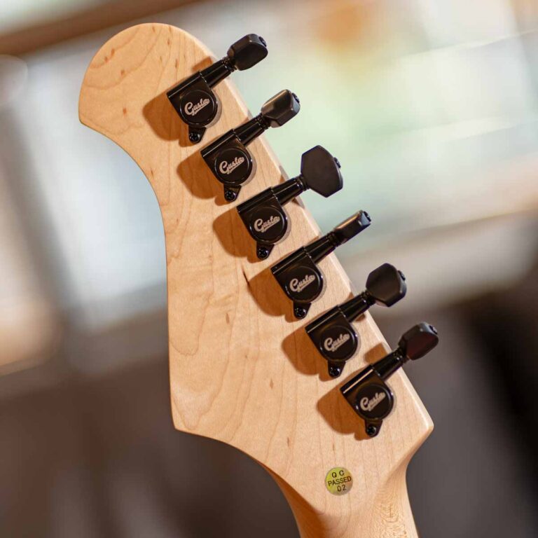 Gusta GST-01 HSS Satin กีตาร์ไฟฟ้า ขายราคาพิเศษ