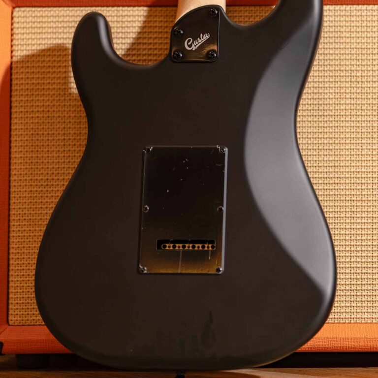 Gusta GST-01 HSS Satin กีตาร์ไฟฟ้า ขายราคาพิเศษ