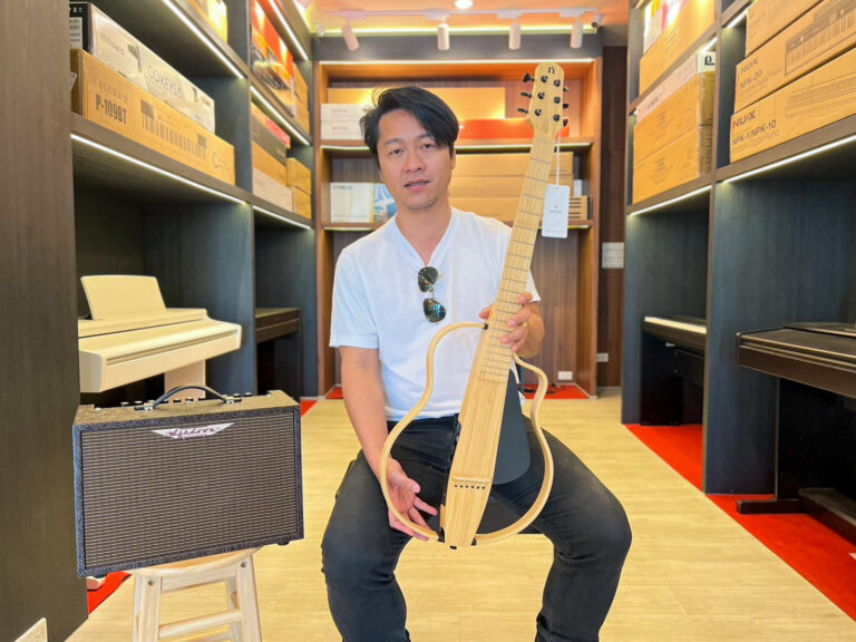 Natasha NBSG + แอมป์โปร่ง Ashdown AA Woodsman Classic