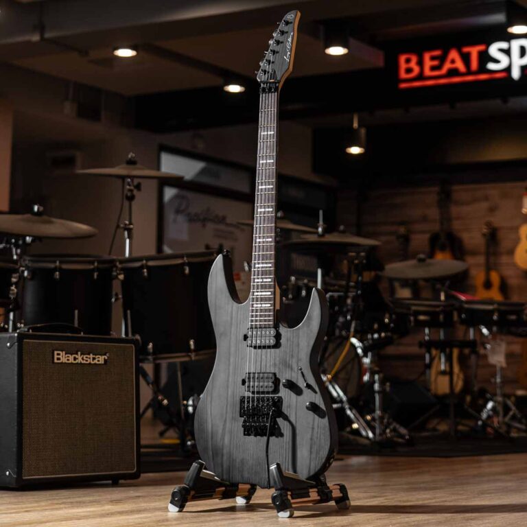 Sire Larry Carlton X5 กีตาร์ไฟฟ้า ขายราคาพิเศษ