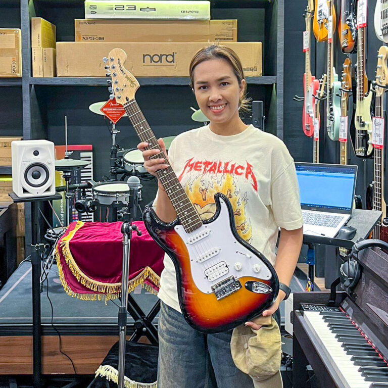 Squier Affinity Series Stratocaster Junior HSS