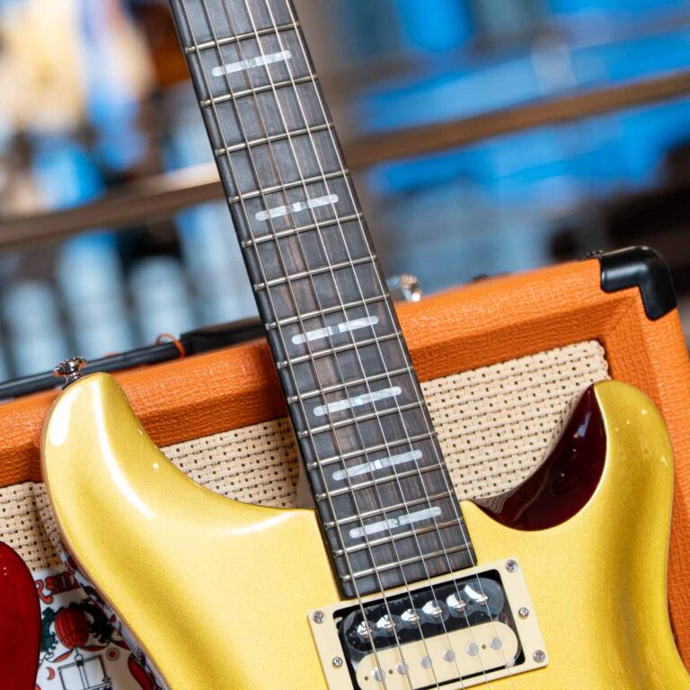 Sire Larry Carlton Q3 กีตาร์ไฟฟ้า ขายราคาพิเศษ