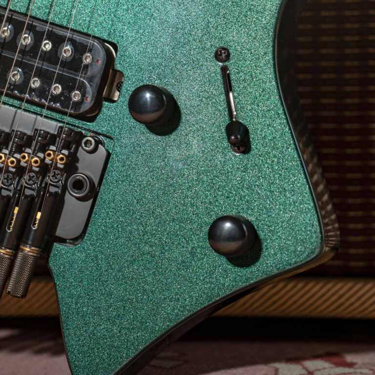 SIRE LARRY CARLTON X6 7 STRINGS METALLIC GREEN ขายราคาพิเศษ