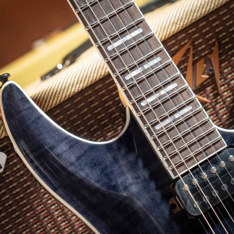 SIRE LARRY CARLTON Y5 TBK ขายราคาพิเศษ