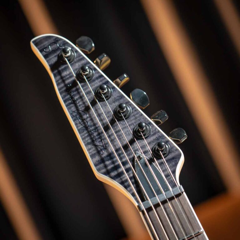 SIRE LARRY CARLTON Y5 TBK ขายราคาพิเศษ