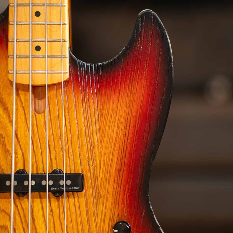 Sire Marcus Miller V6 4 Strings เบสไฟฟ้า ขายราคาพิเศษ