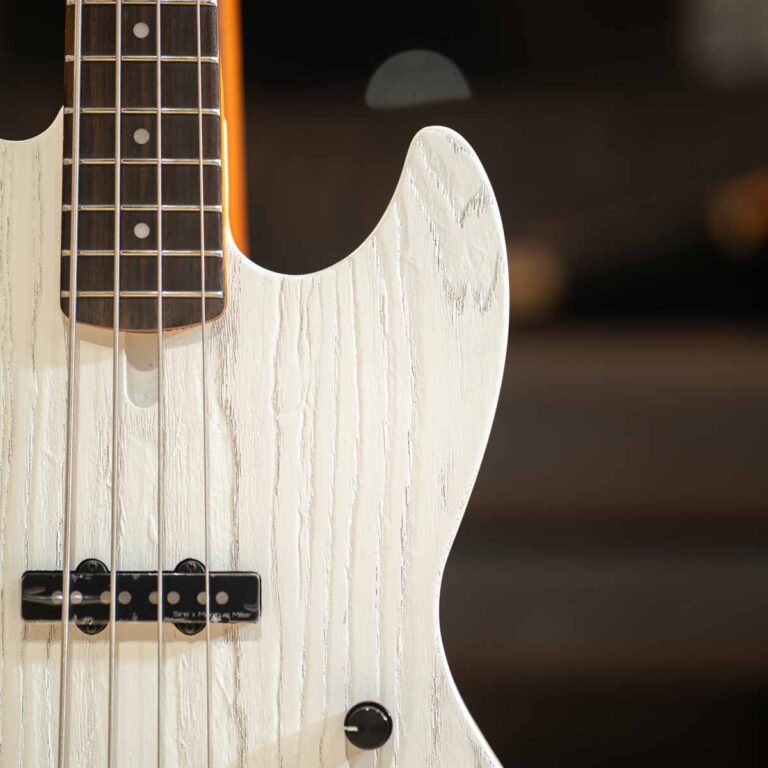 Sire Marcus Miller V6 4 Strings เบสไฟฟ้า ขายราคาพิเศษ