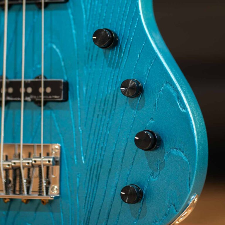 Sire Marcus Miller V6 4 Strings เบสไฟฟ้า ขายราคาพิเศษ