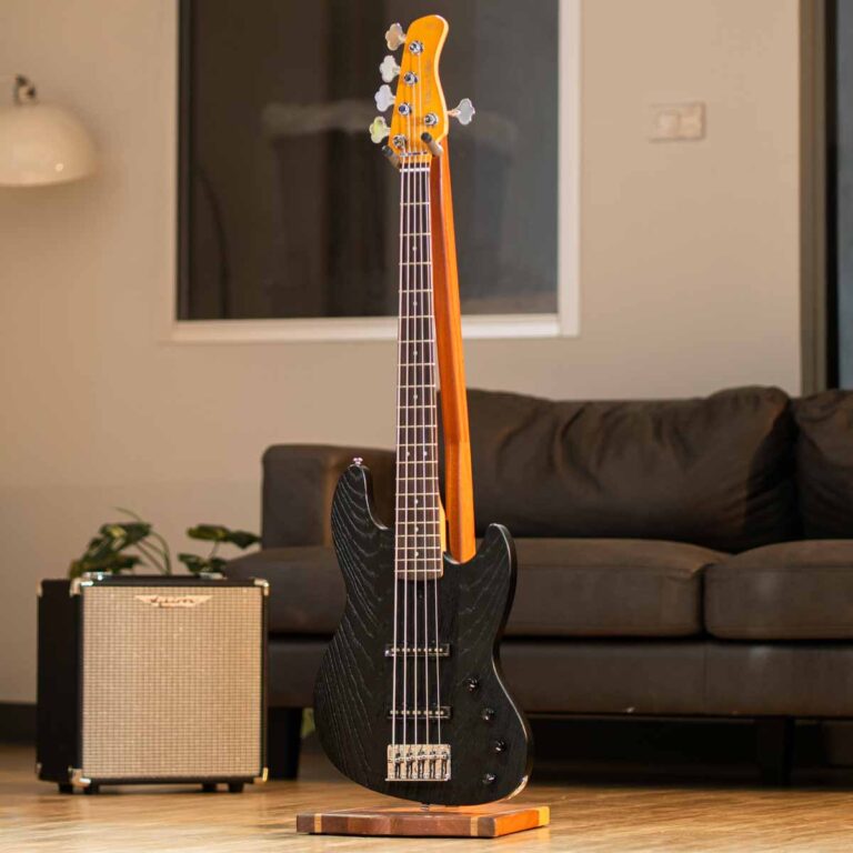 Sire Marcus Miller V6 5 Strings เบสไฟฟ้า ขายราคาพิเศษ