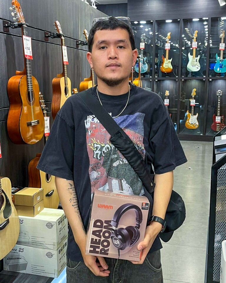 Warm Audio HeadRoom Closed-back Black