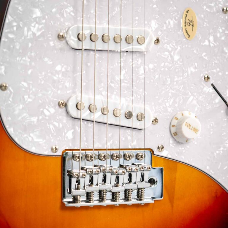 PEAVEY RAPTOR CUSTOM กีตาร์ไฟฟ้า SUNBURST ขายราคาพิเศษ