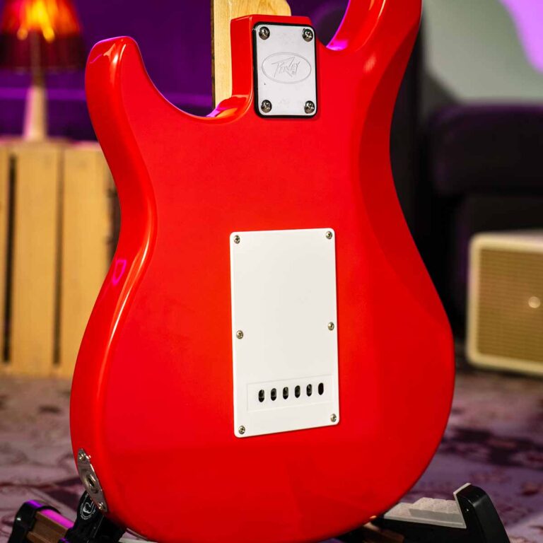 PEAVEY RAPTOR PLUS กีตาร์ไฟฟ้า RED ขายราคาพิเศษ